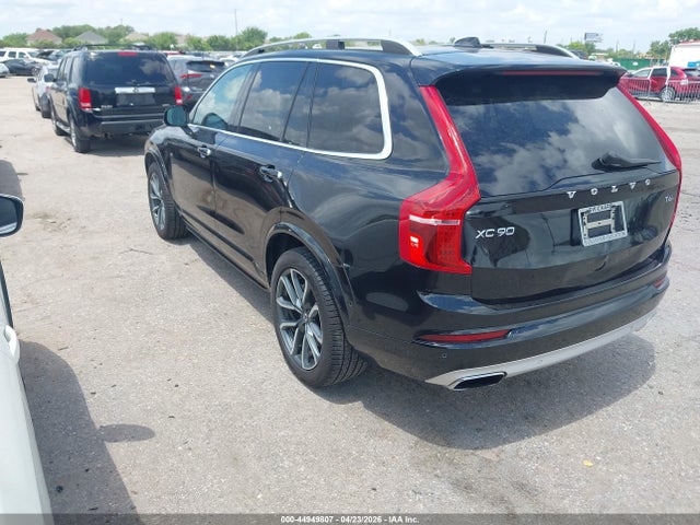 Volvo XC90 T6 Momentum