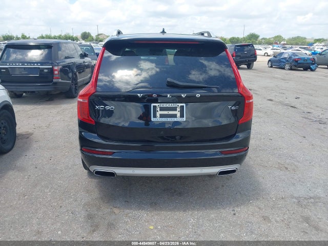 Volvo XC90 T6 Momentum