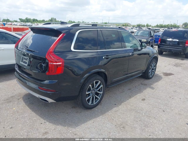 Volvo XC90 T6 Momentum