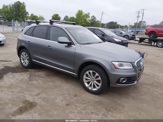 Salvage Audi Q5 Image