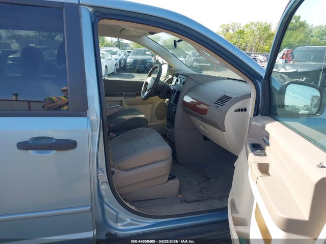 Chrysler Town & Country Lx