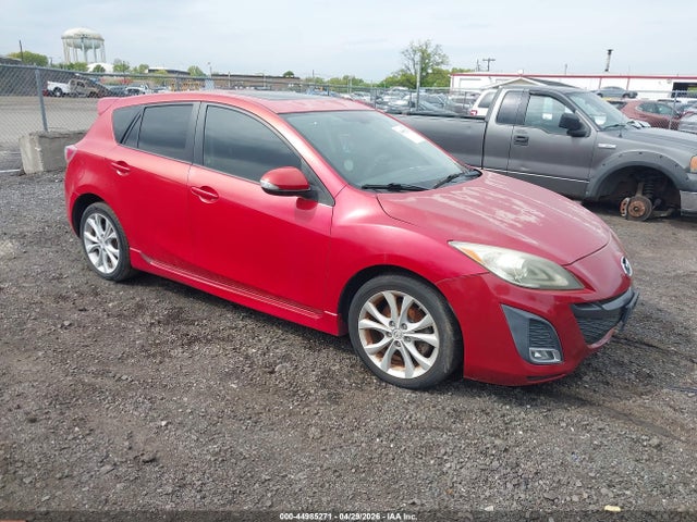 Salvage Mazda Mazda3 Image