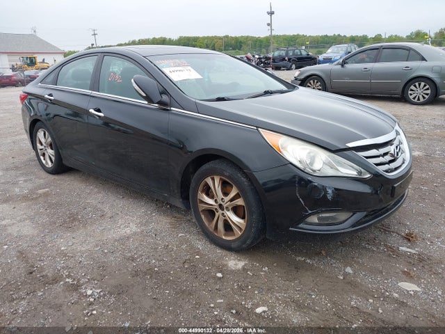 Salvage Hyundai SONATA Image