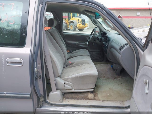 Toyota Tundra Sr5 V8