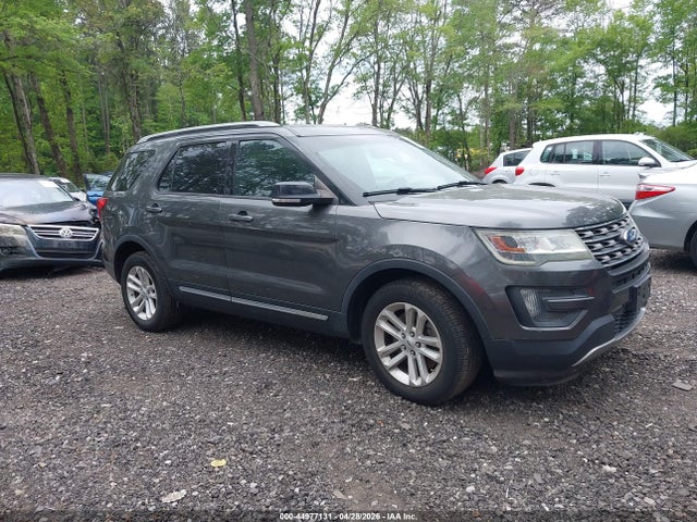 Salvage Ford Explorer Image