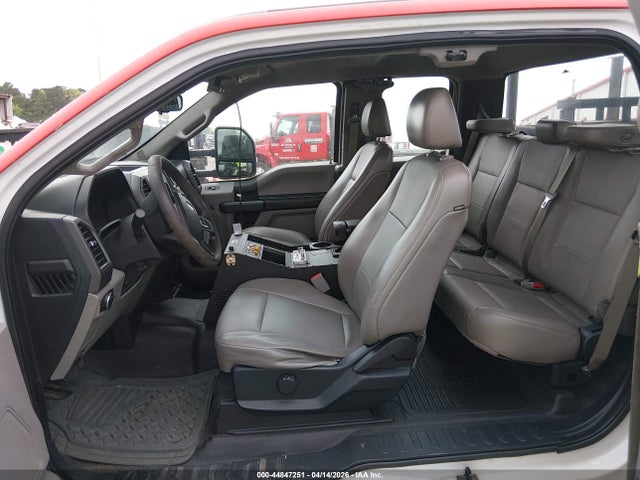 Ford F-250 Xl