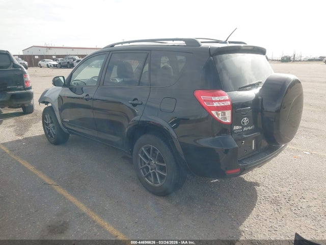 Toyota RAV4 Limited V6