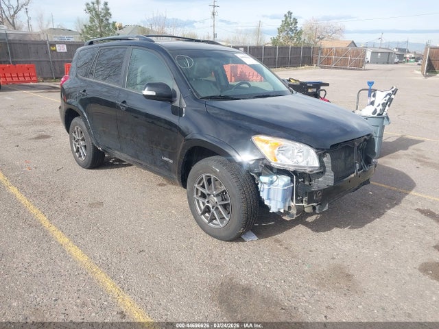 Salvage Toyota RAV4 Image