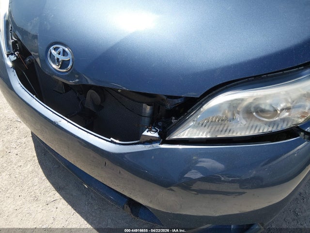 Toyota Sienna Le 8 Passenger
