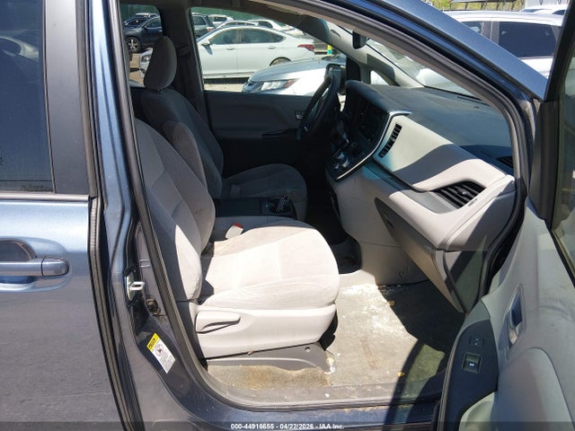 Toyota Sienna Le 8 Passenger