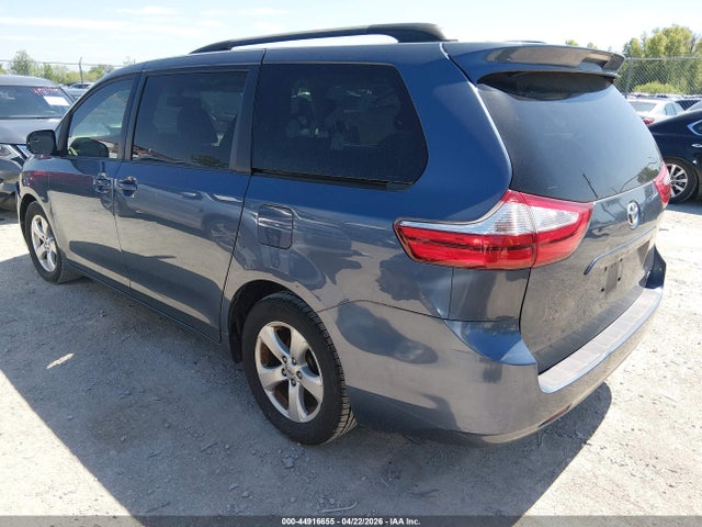 Toyota Sienna Le 8 Passenger