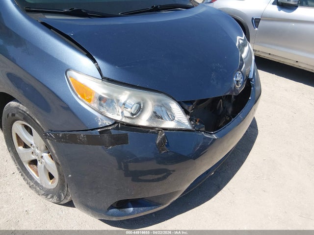 Toyota Sienna Le 8 Passenger