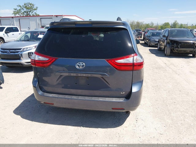 Toyota Sienna Le 8 Passenger