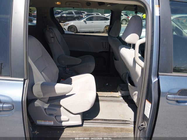 Toyota Sienna Le 8 Passenger