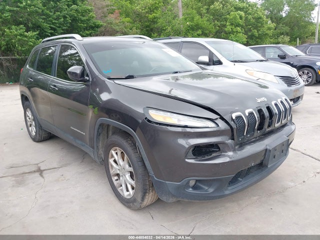 Salvage Jeep Cherokee Image