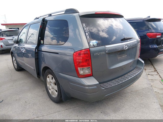Hyundai Entourage