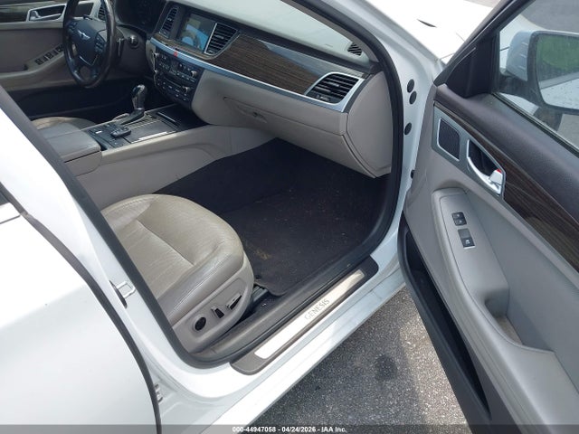 Hyundai Genesis 3.8