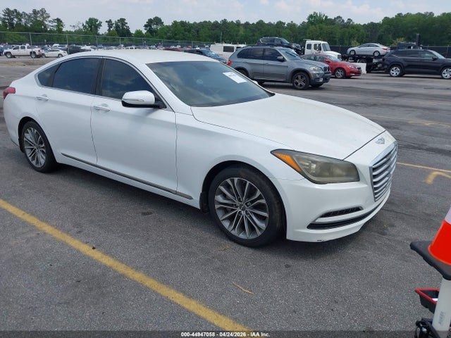 Salvage Hyundai Genesis Image
