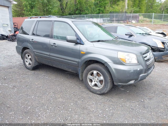 Salvage Honda Pilot Image
