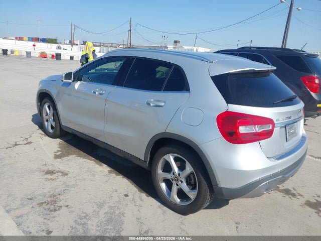 Mercedes-Benz GLA 4matic