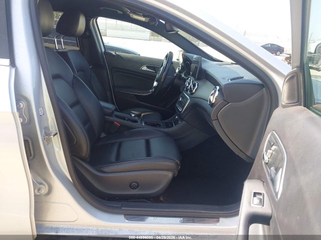 Mercedes-Benz GLA 4matic