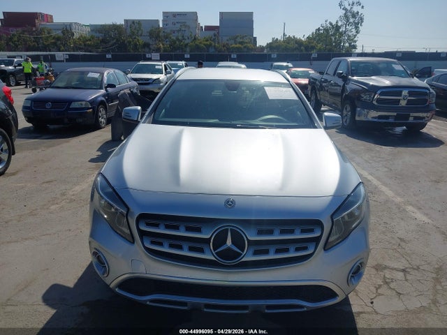 Mercedes-Benz GLA 4matic