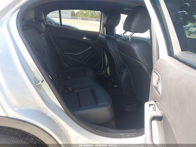 Mercedes-Benz GLA 4matic