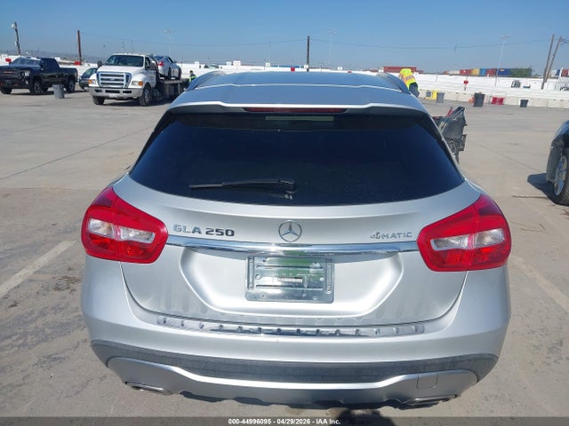 Mercedes-Benz GLA 4matic