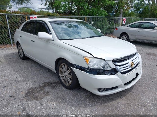 Salvage Toyota Avalon Image