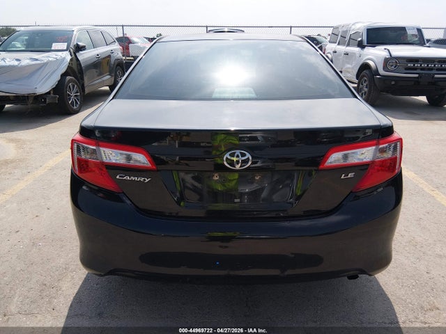 Toyota Camry Le