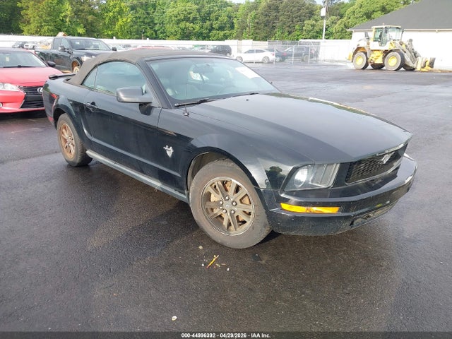 Salvage Ford Mustang Image
