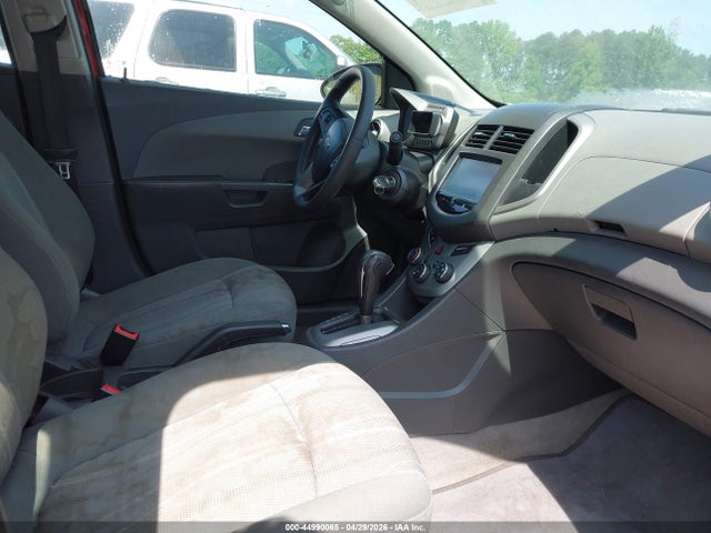 Chevrolet Sonic Lt Auto