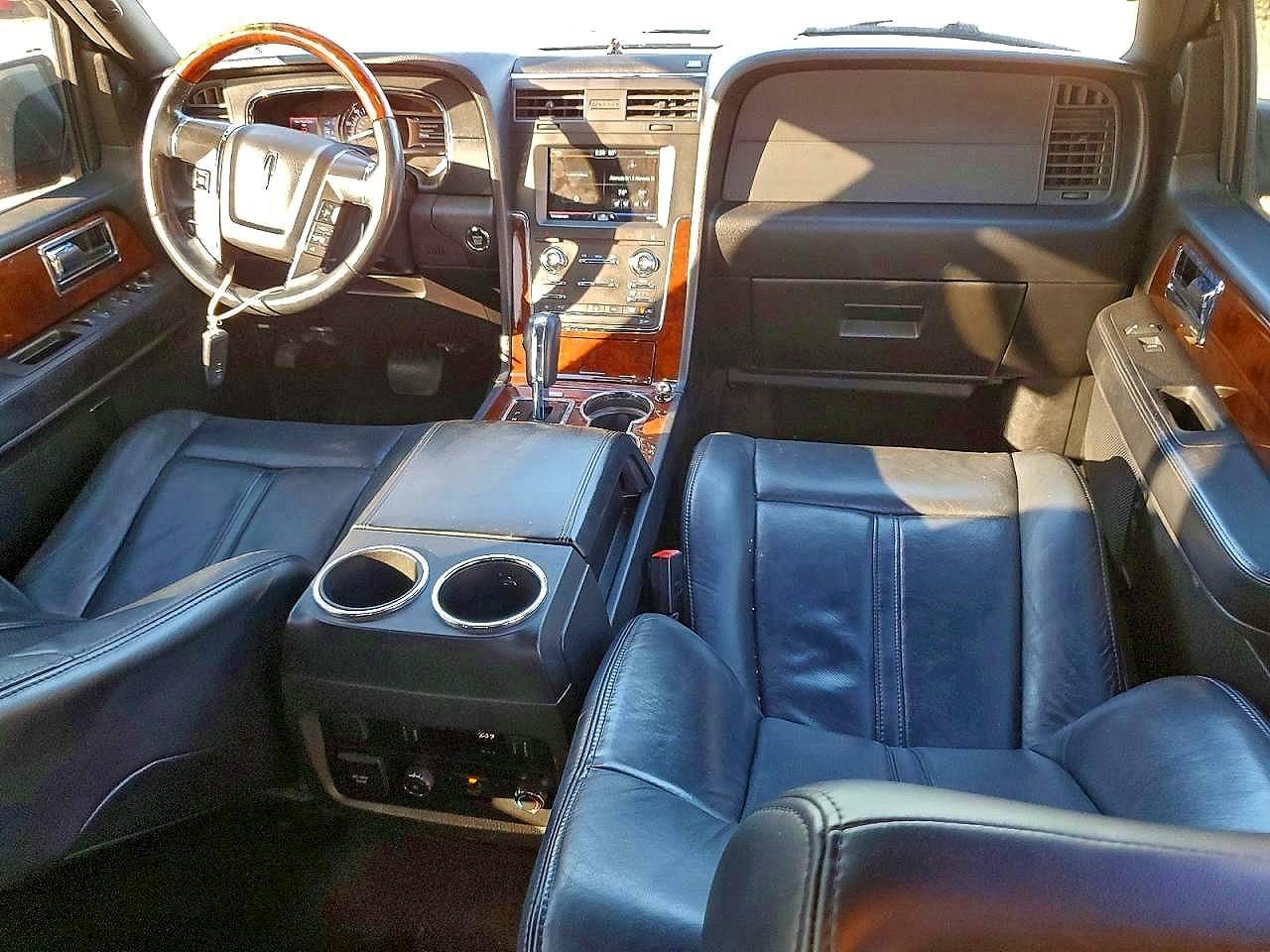 Lincoln Navigator