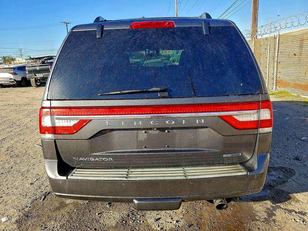 Lincoln Navigator