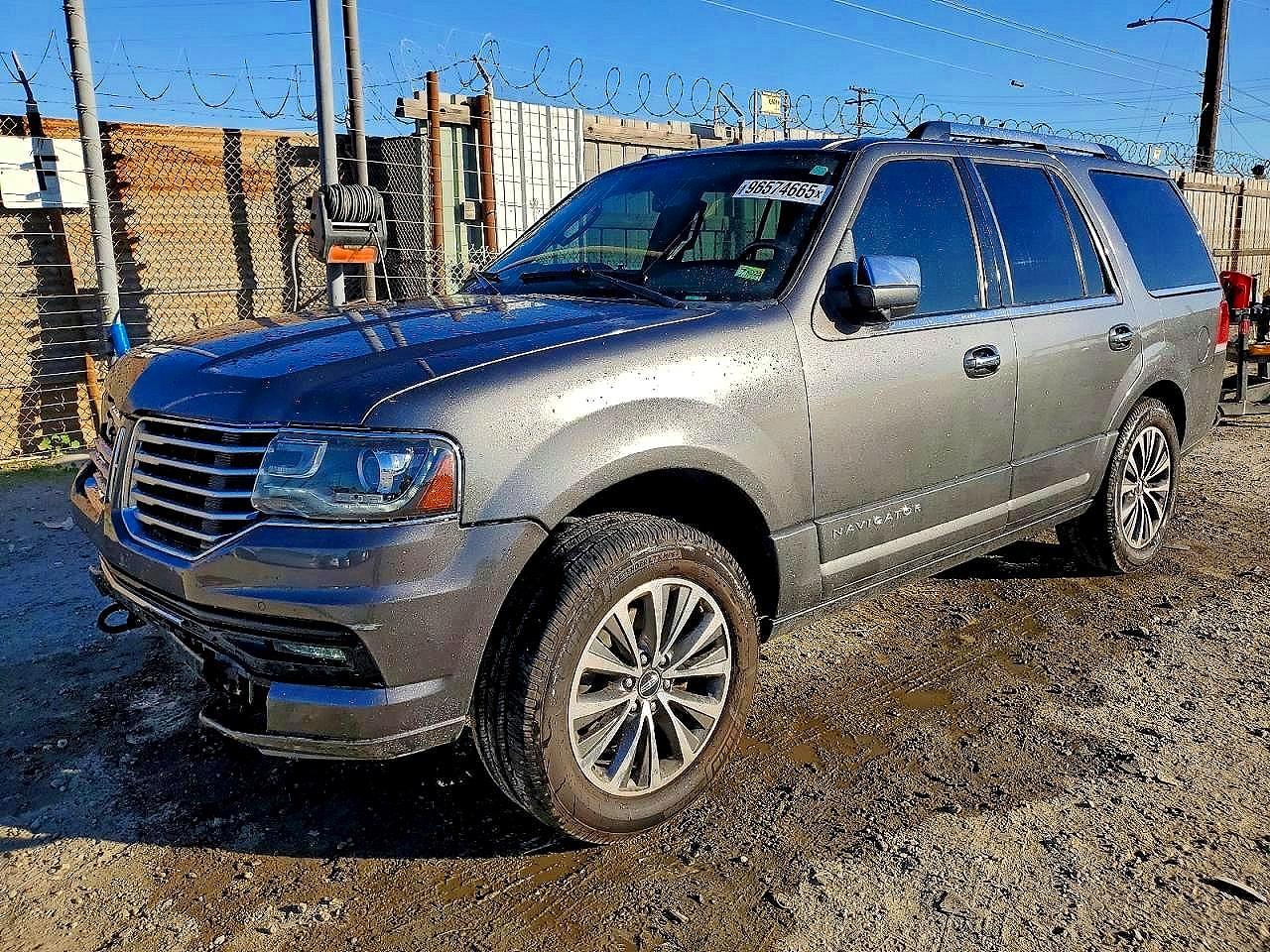 Salvage Lincoln Navigator Image