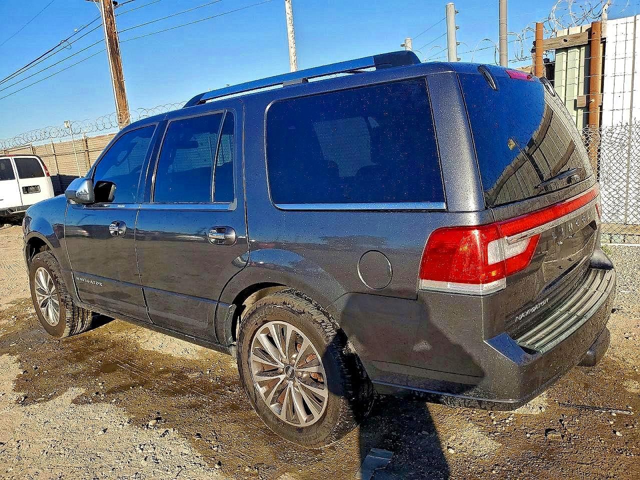 Lincoln Navigator
