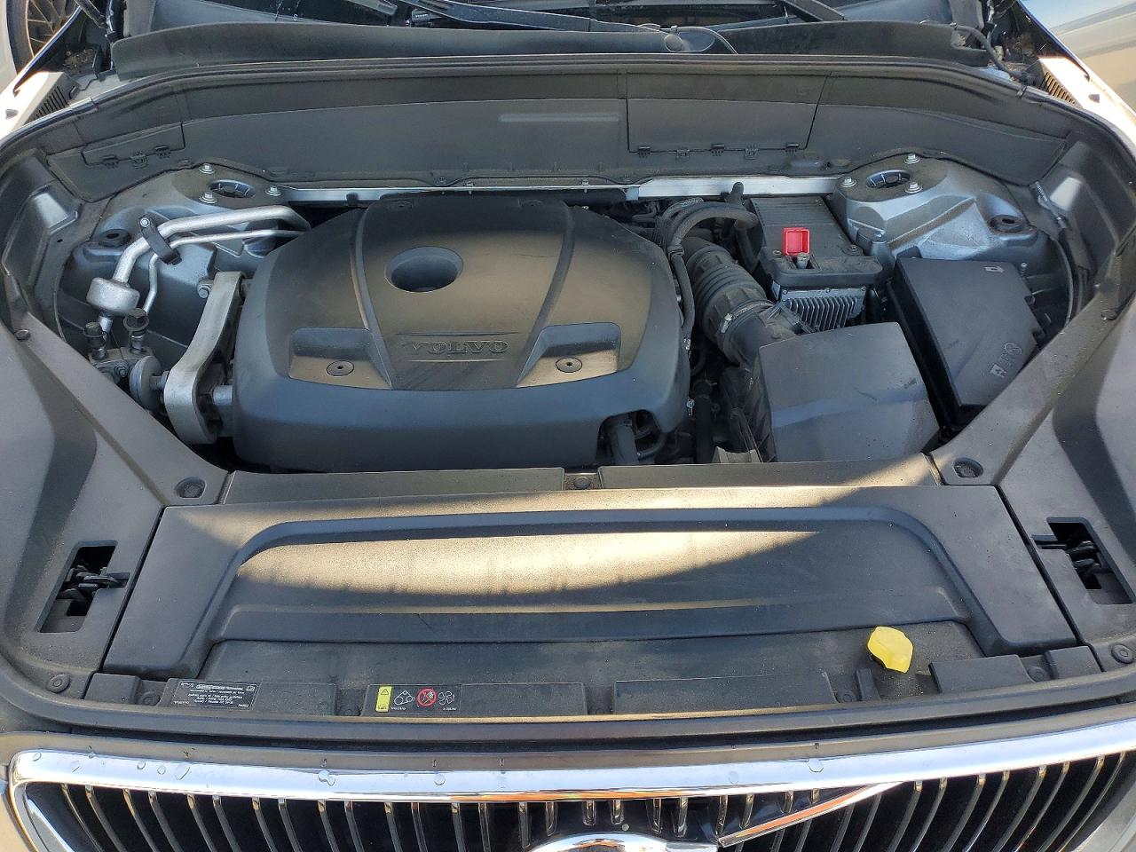 Volvo XC90 T6