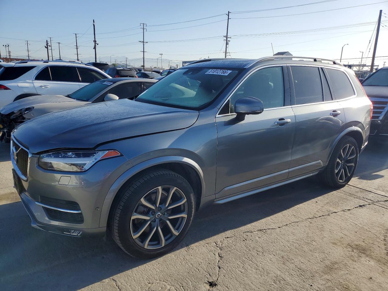 Salvage Volvo XC90 Image