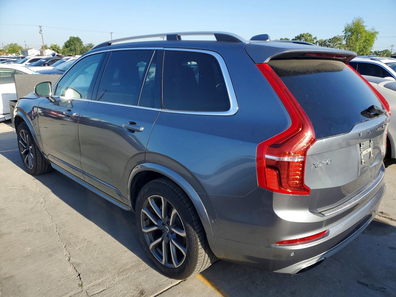 Volvo XC90 T6