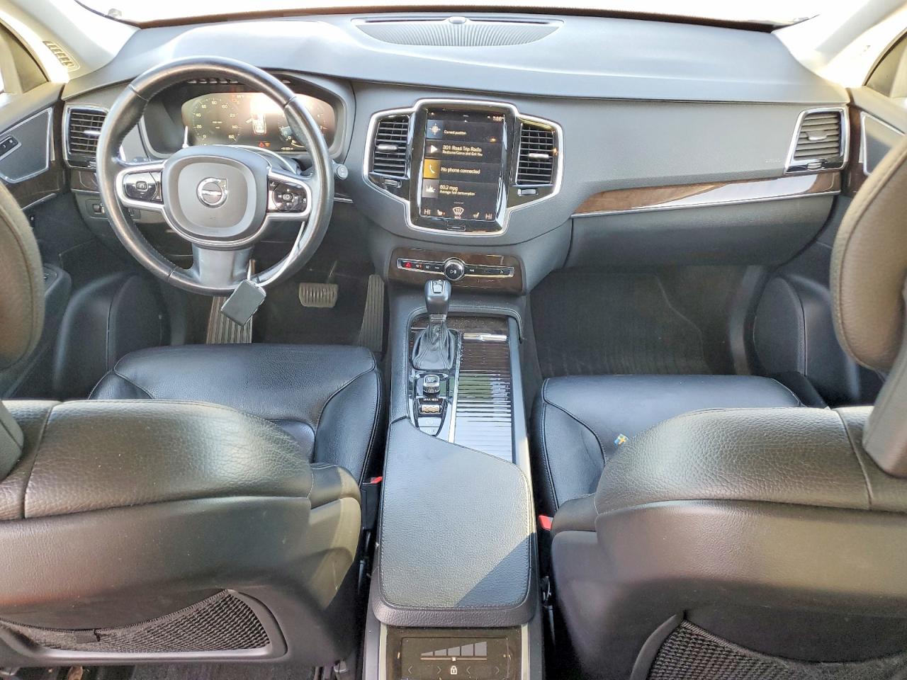 Volvo XC90 T6