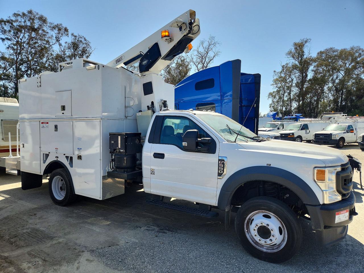 Ford F-550 Super Duty