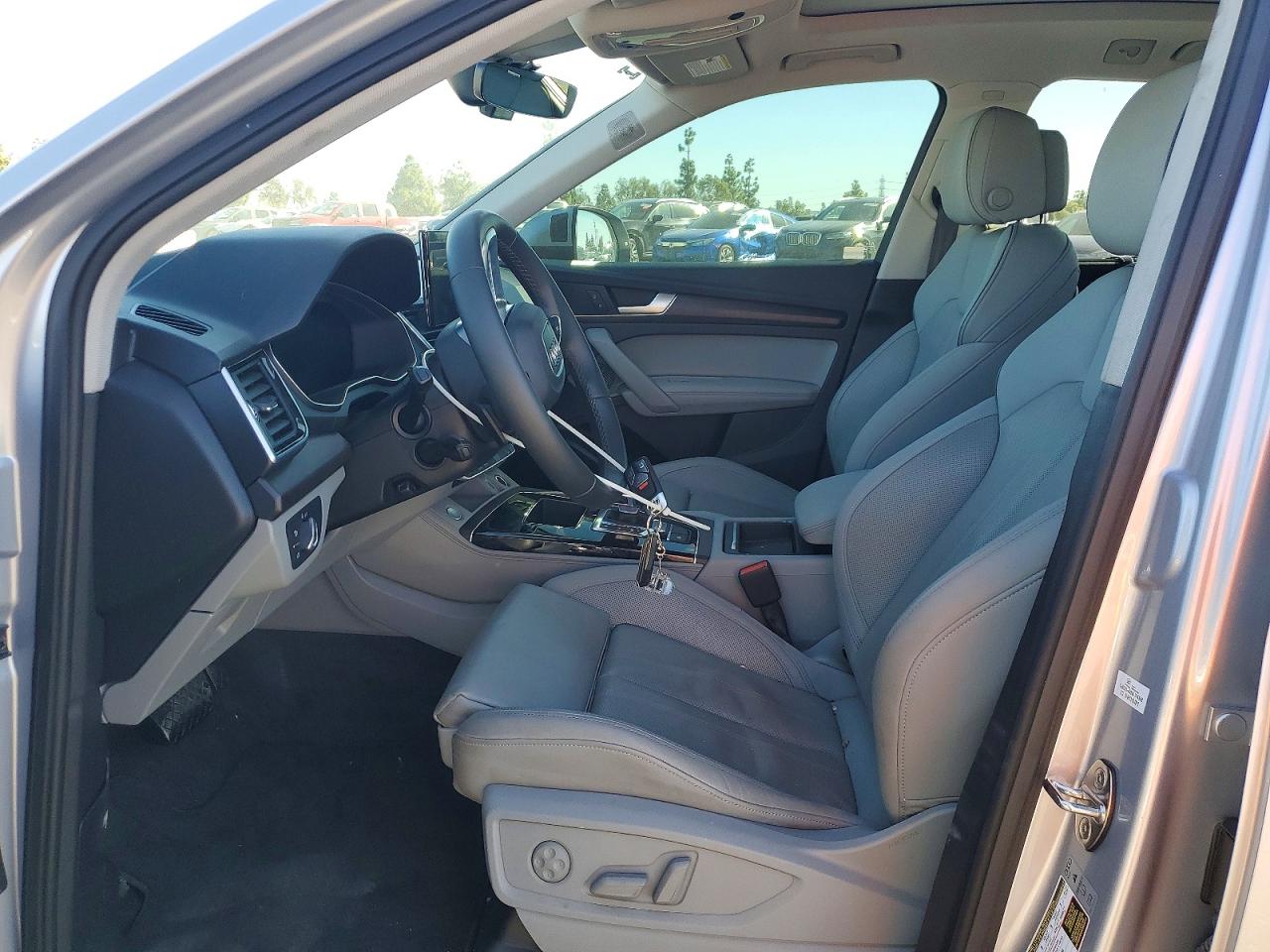 Audi Q5 Premium Plus 45