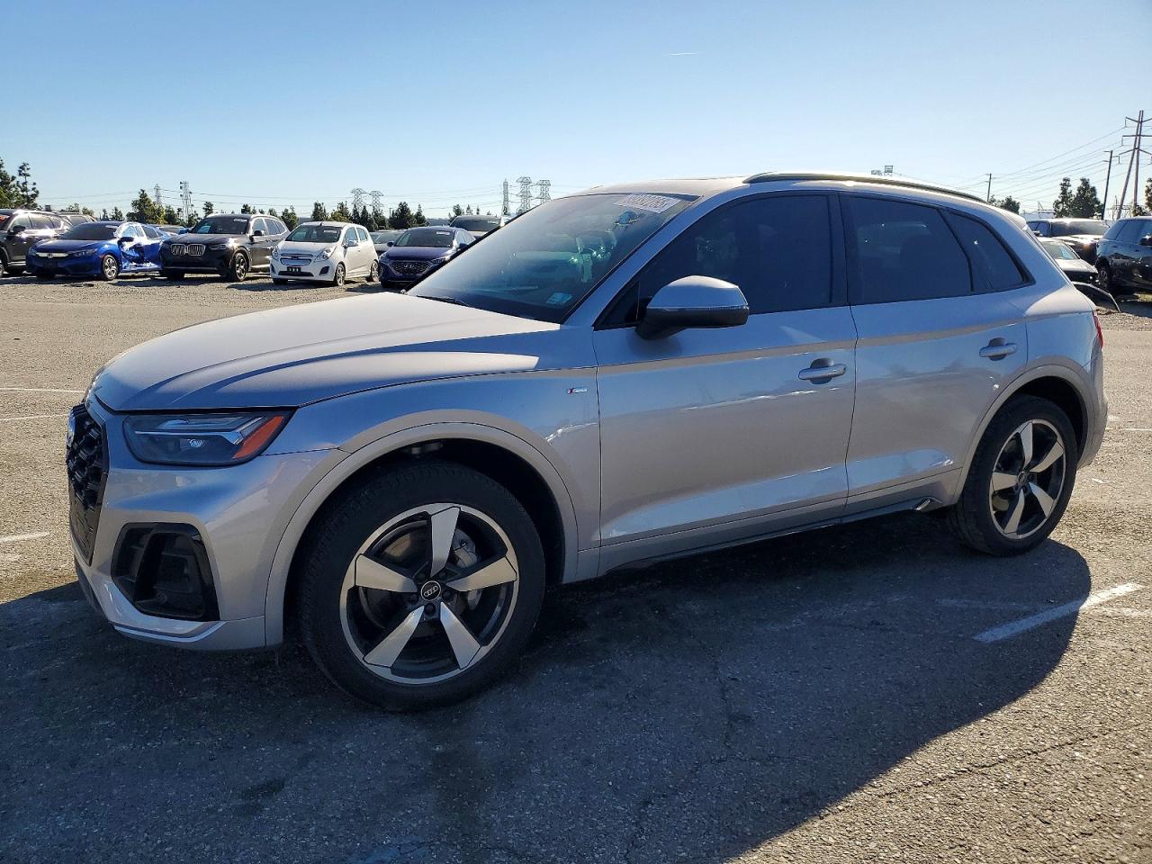Salvage Audi Q5 Image