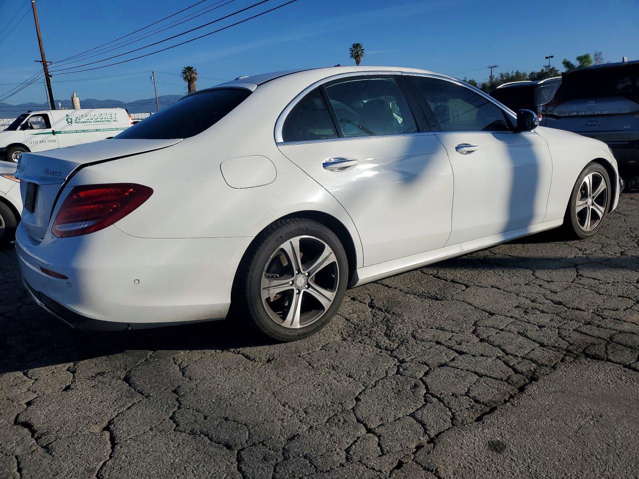 Mercedes-Benz E-Class 300 4matic