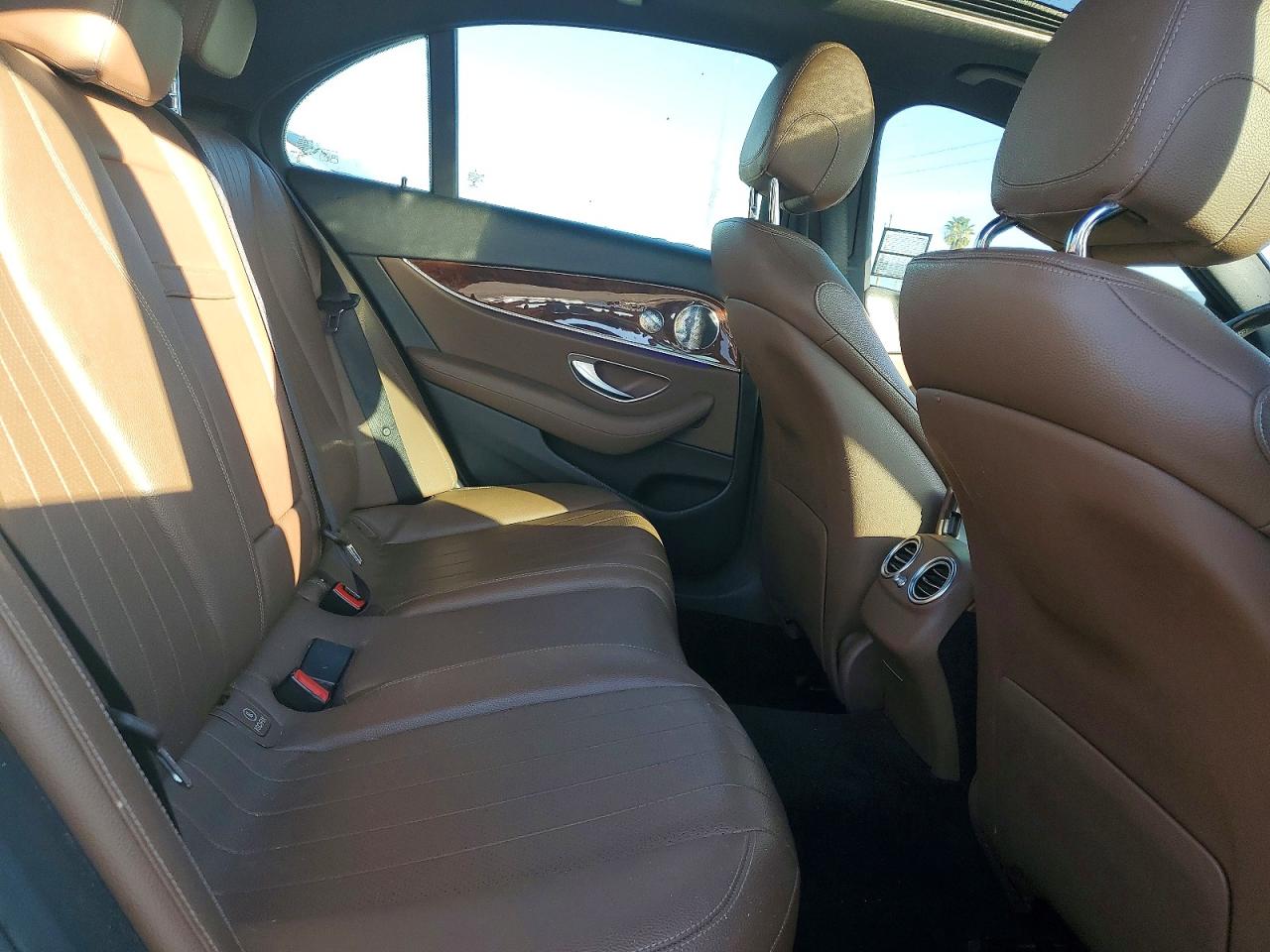 Mercedes-Benz E-Class 300 4matic