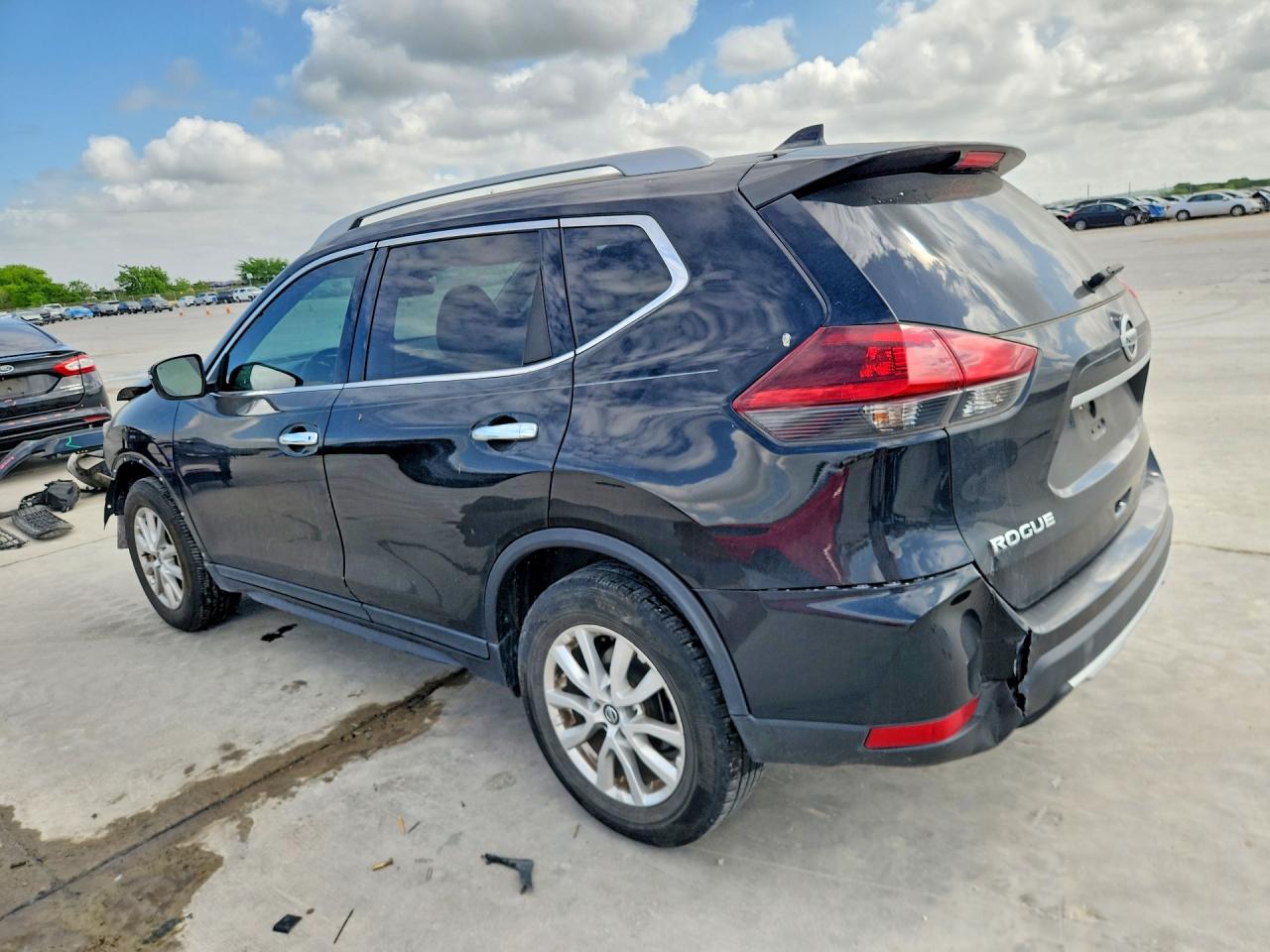 Nissan Rogue S