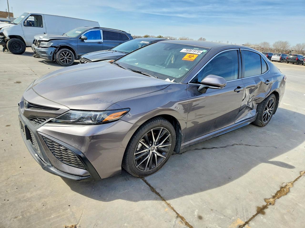 Salvage Toyota Camry Image