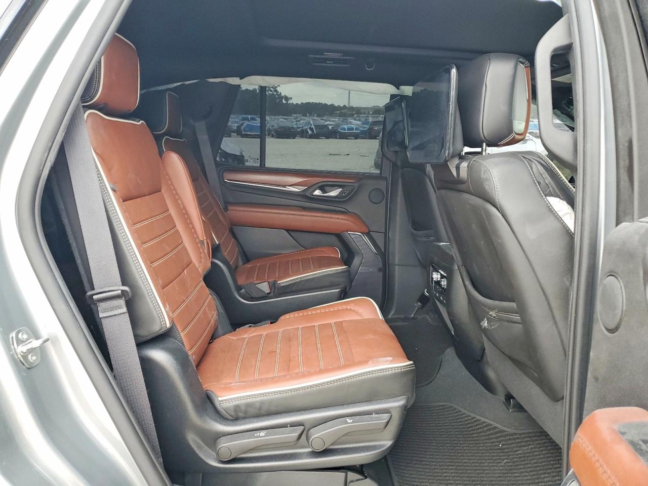 GMC Yukon Denali Ultimate