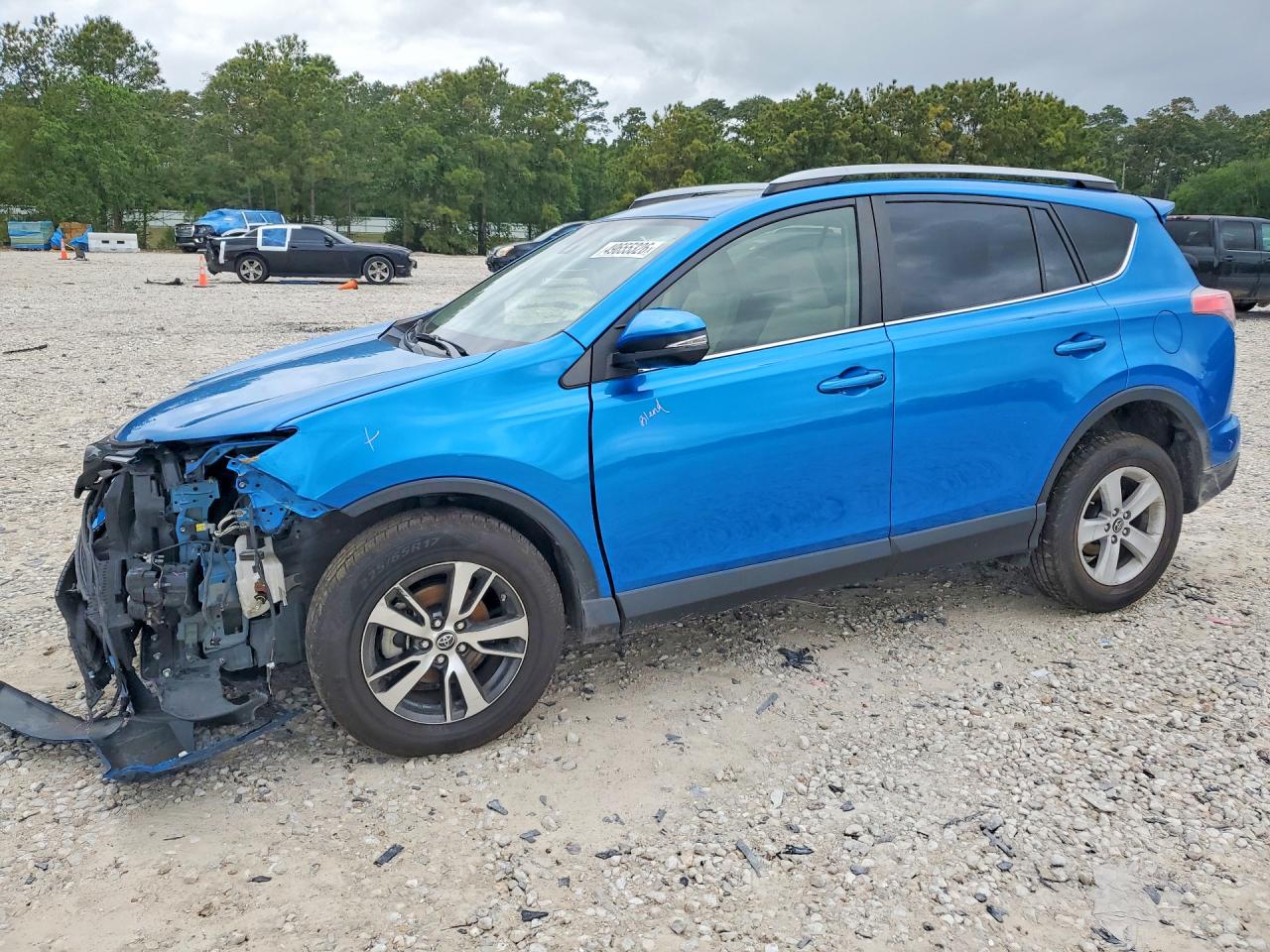 Salvage Toyota RAV4 Image