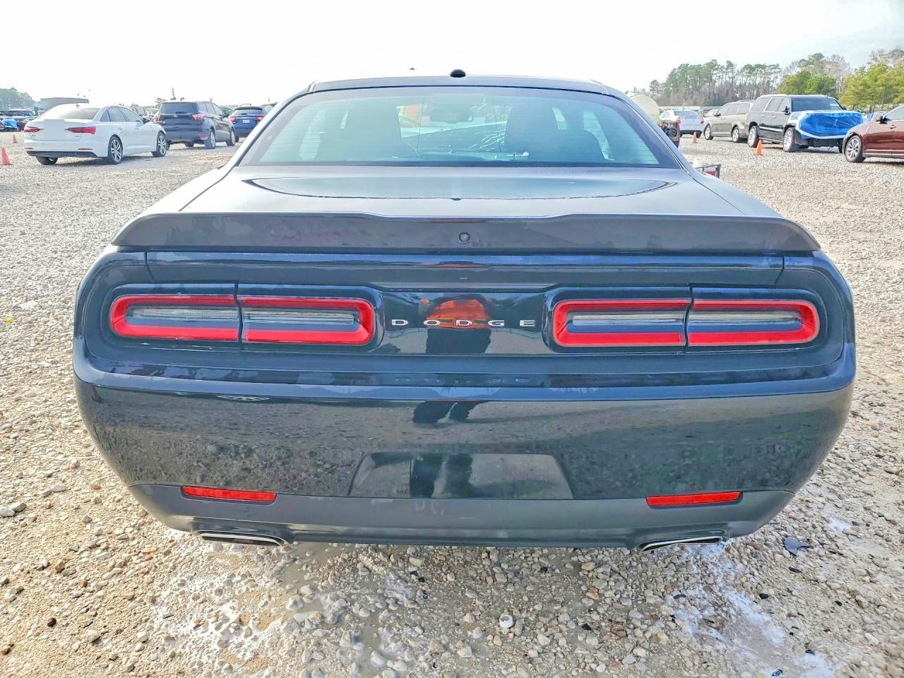 Dodge Challenger Sxt
